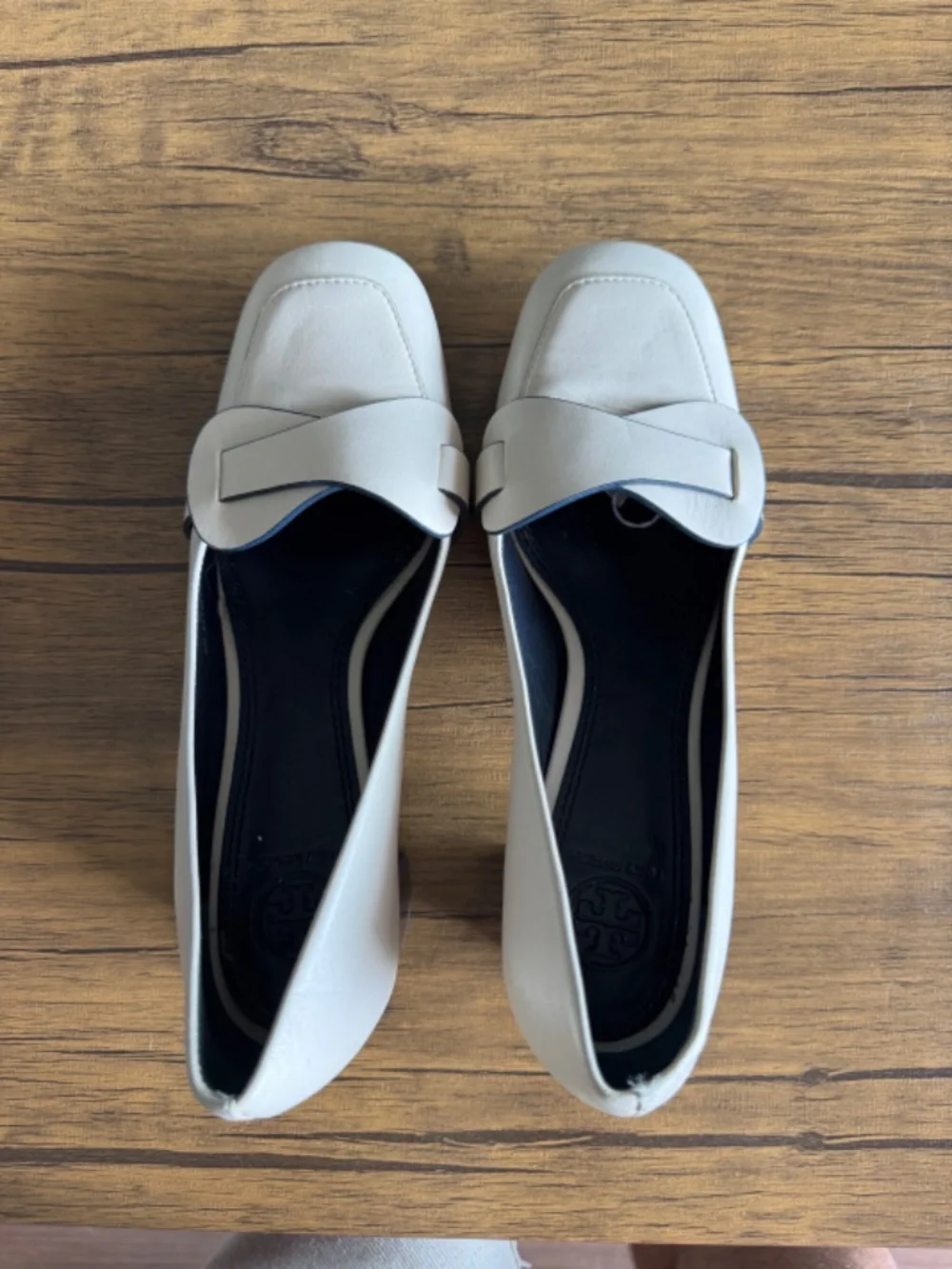 Tory Burch Classic White Leather Block Heels Classy Pumps